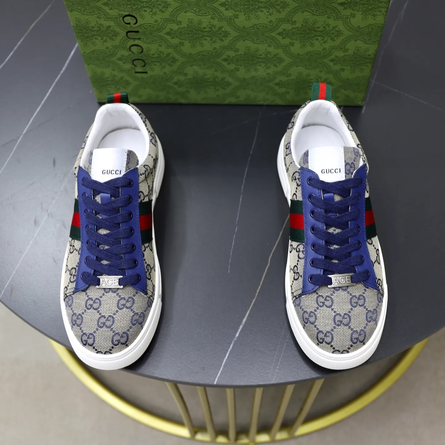 Ex-factory price: 440💰🙅‍♂️🙅‍♂️🙅‍♂️ Brand: GUCCI Standard code: 38-44 (45 customized) Grade: Same as the official website Material: Original material splicing Comfortable and breathable lining Lightweight and wear-resistant sports outsole Style category: Men's fashionable casual shoes Running sneakers Distinguished luxury brand elements Top luxury Color: actual picture color